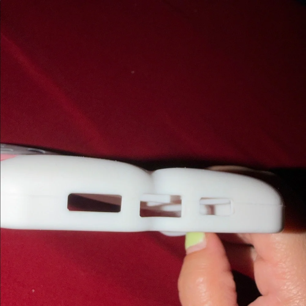 Hello Kitty Phone Case - Picture 3 of 3